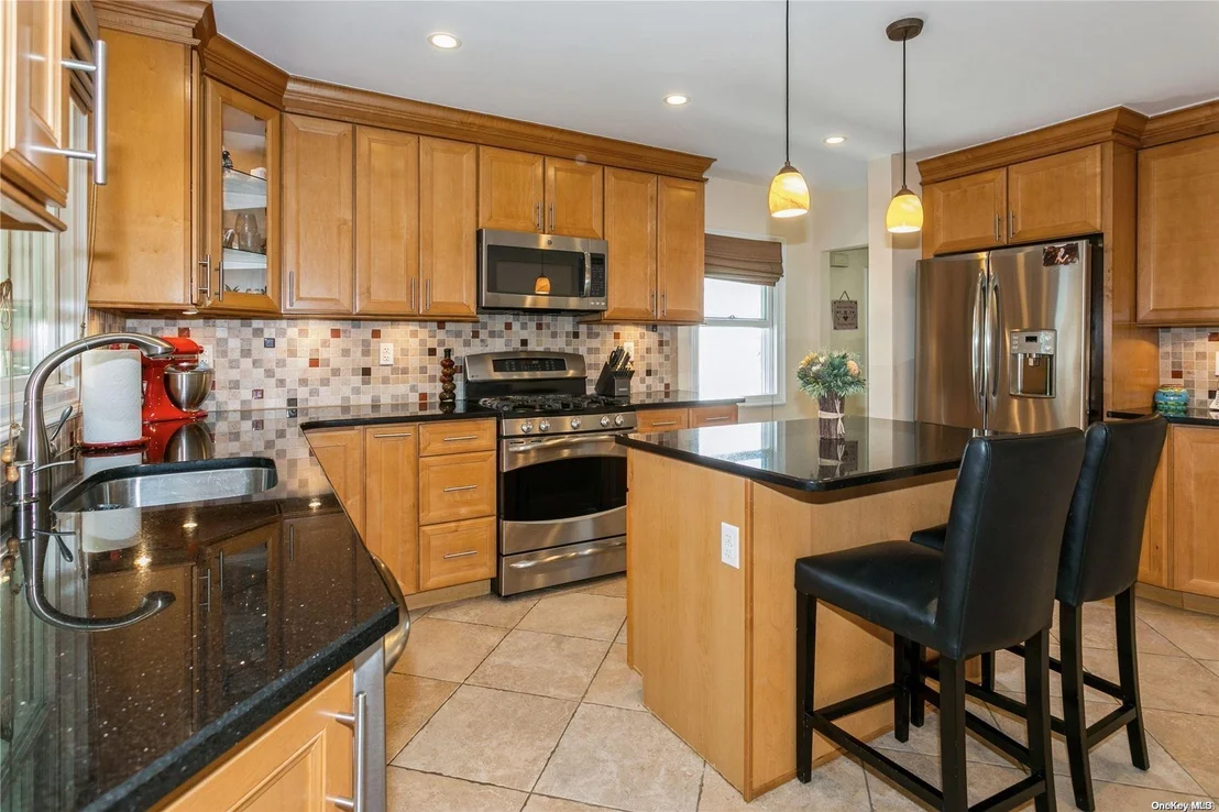 Photo of 110 Cushing Avenue