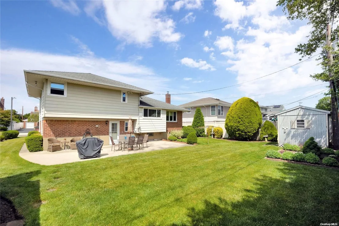 Photo of 25 Redwood Drive