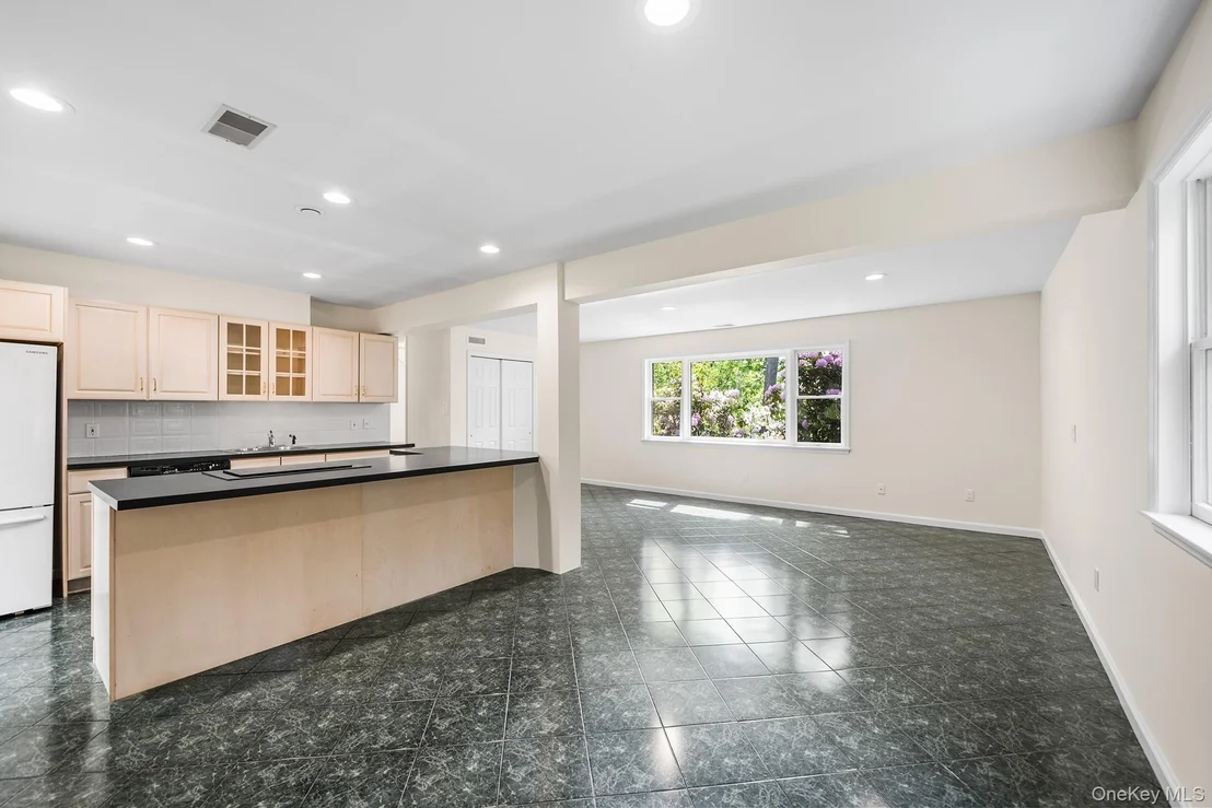 Photo of 110 Franklin Avenue