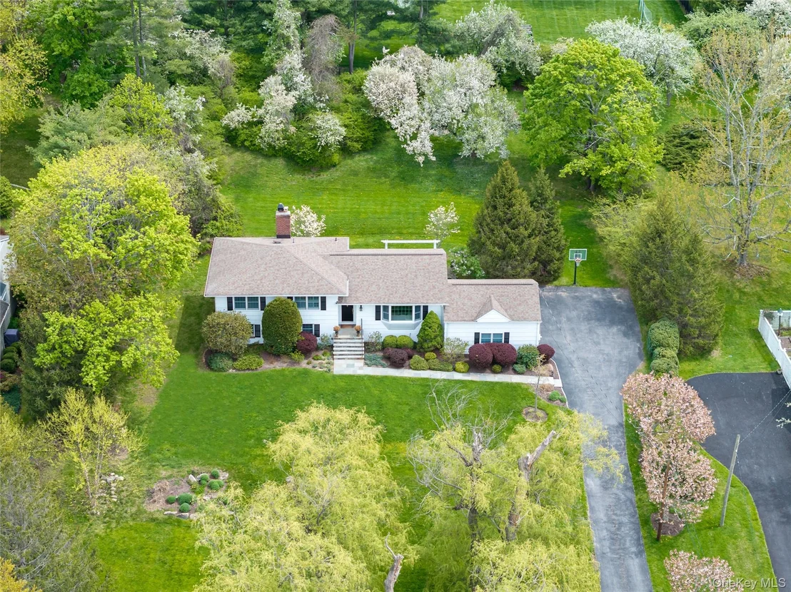 Photo of 8 Evergreen Row