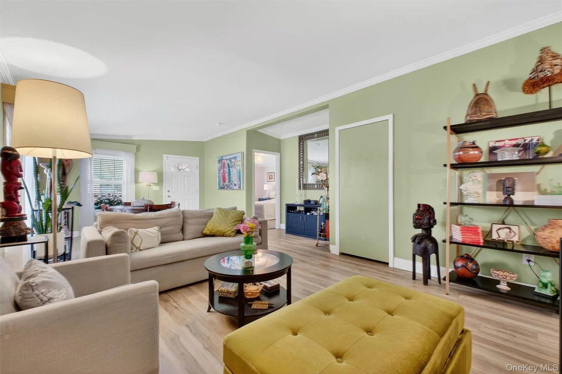 Photo of 10 Orlando Drive