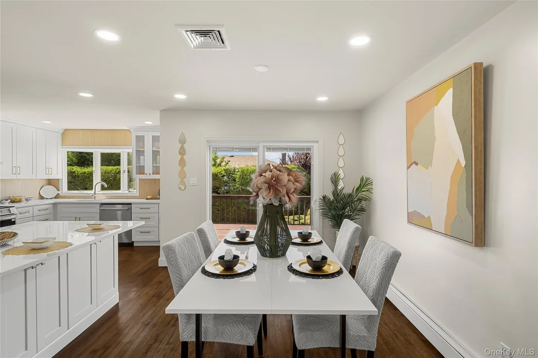 Photo of 3260 Shore Road