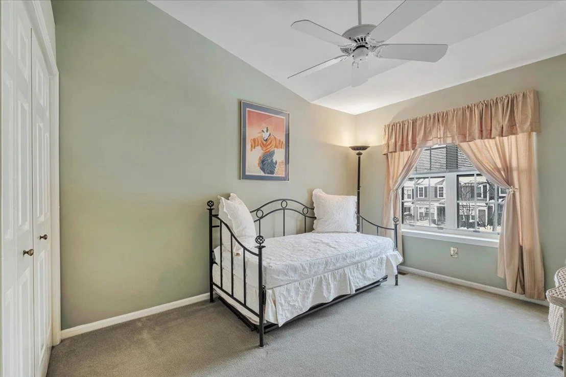 Photo of 1206 Pondside Drive