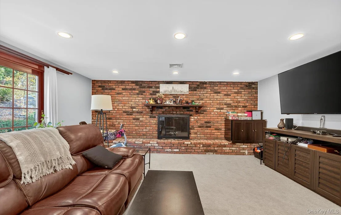 Photo of 10 Sorgi Court