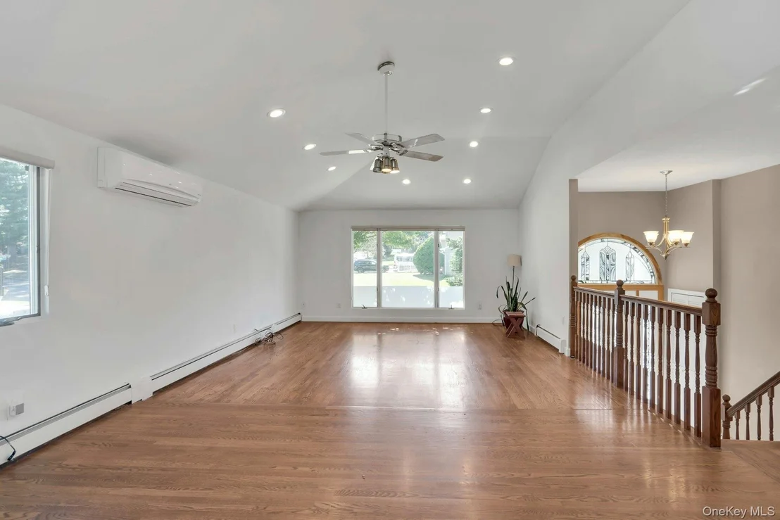Photo of 33 Pittoni Drive
