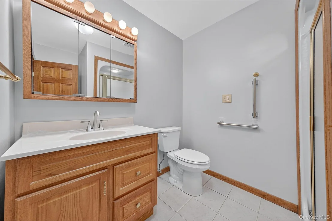 Photo of 125 Putnam Drive