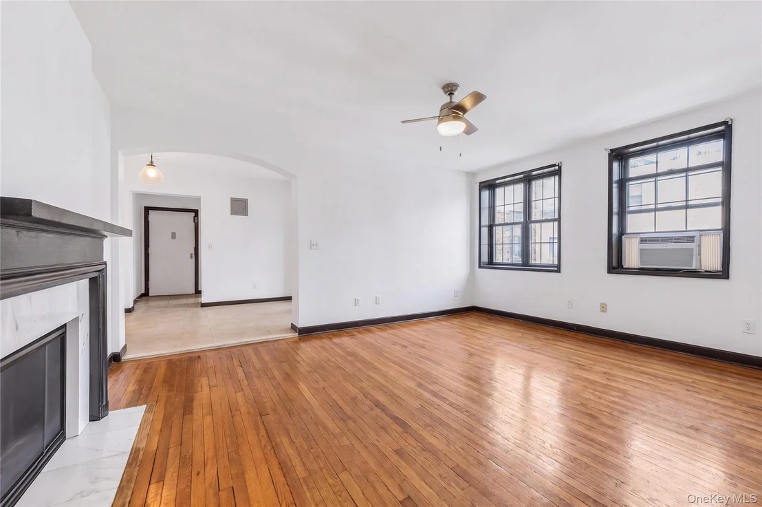 Photo of Unit 6C at 808 Bronx River Road