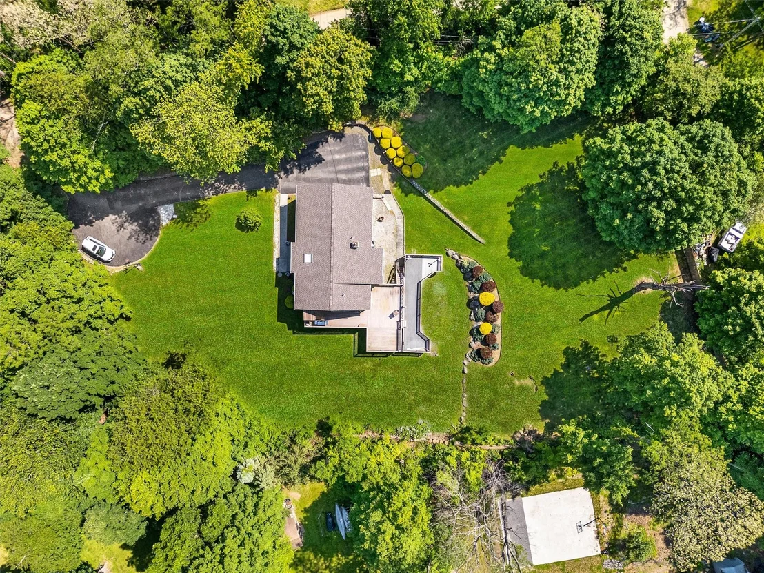 Photo of 10 BlueJay Place