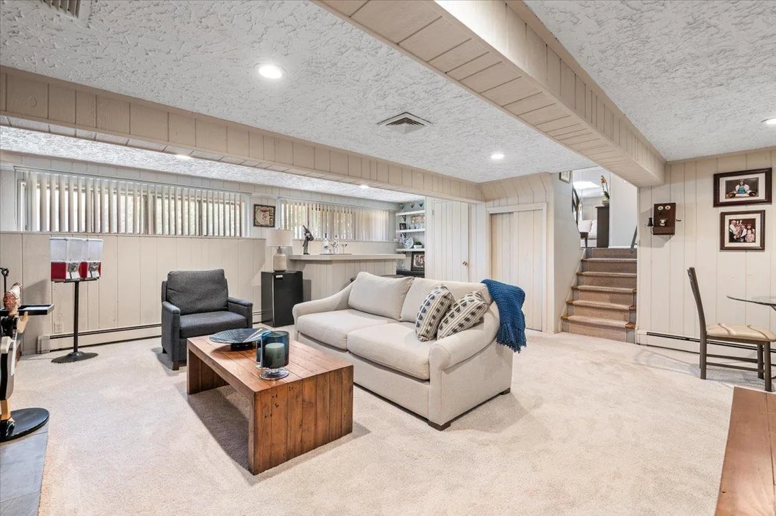 Photo of 11 Halcourt Drive