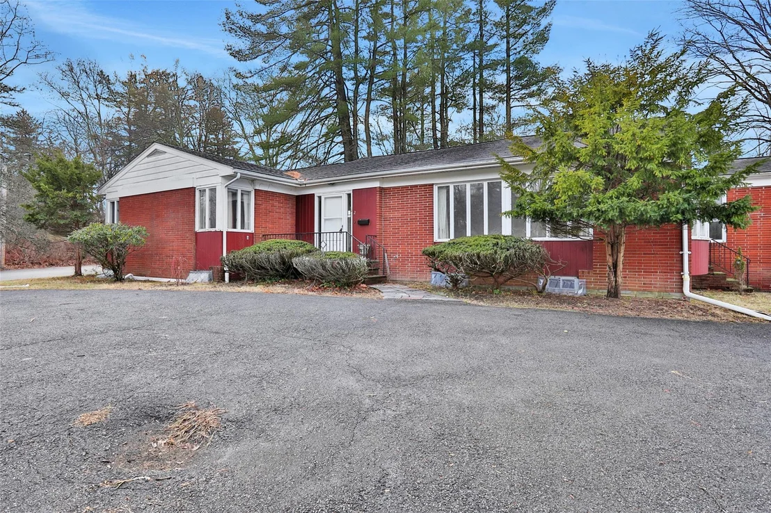 Photo of 2 Cedar Cliff Lane