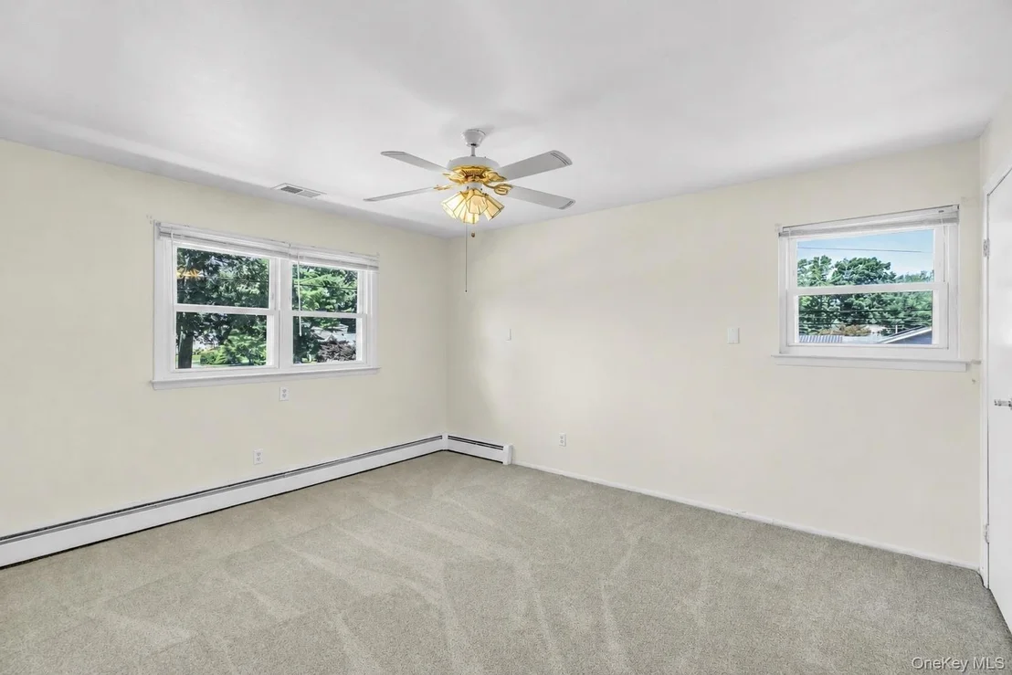 Photo of 258 Lafayette Road