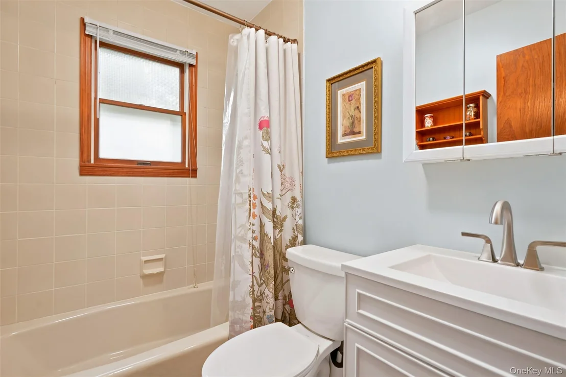 Photo of 9 Starview Avenue