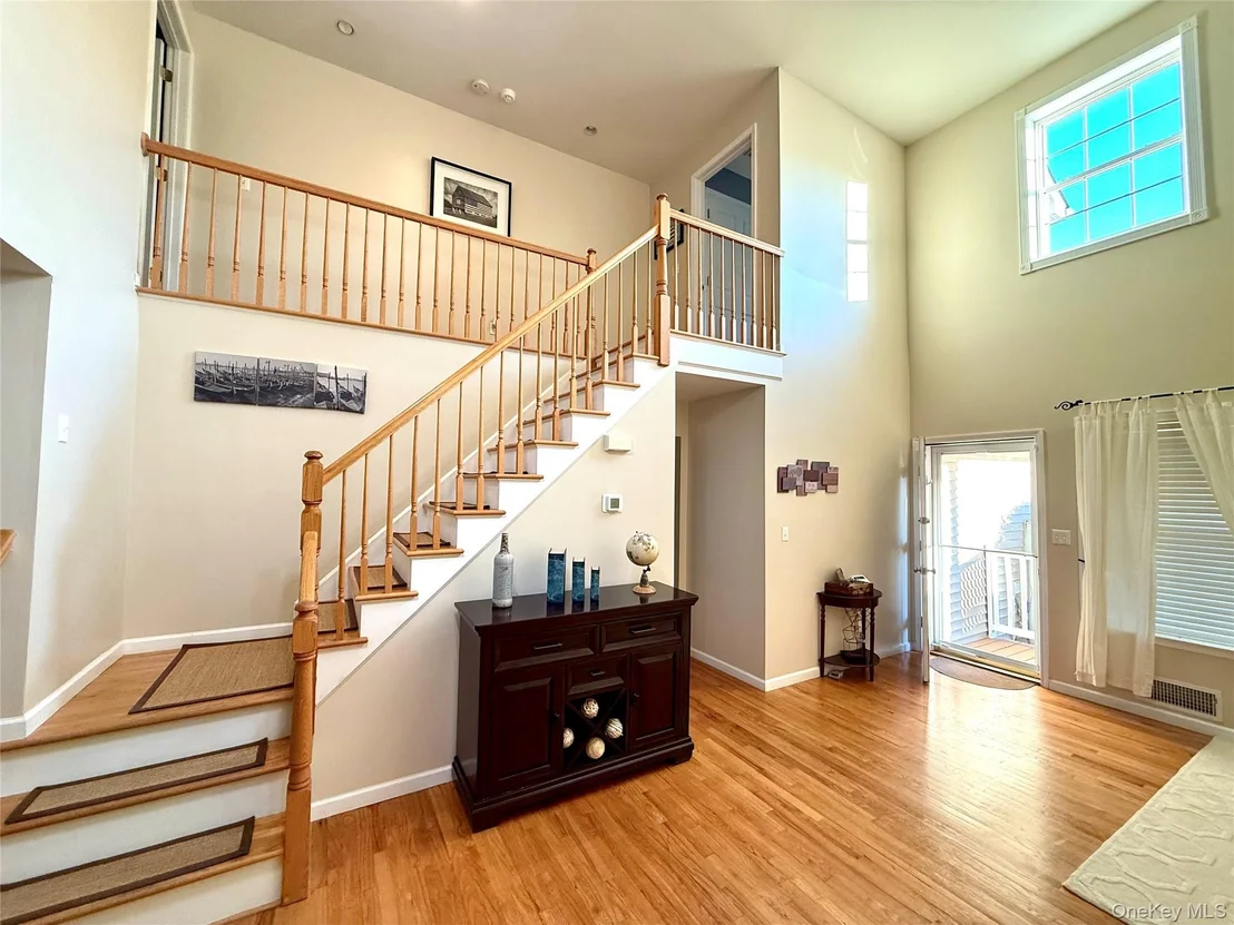 Photo of 142 Pinebrook Drive