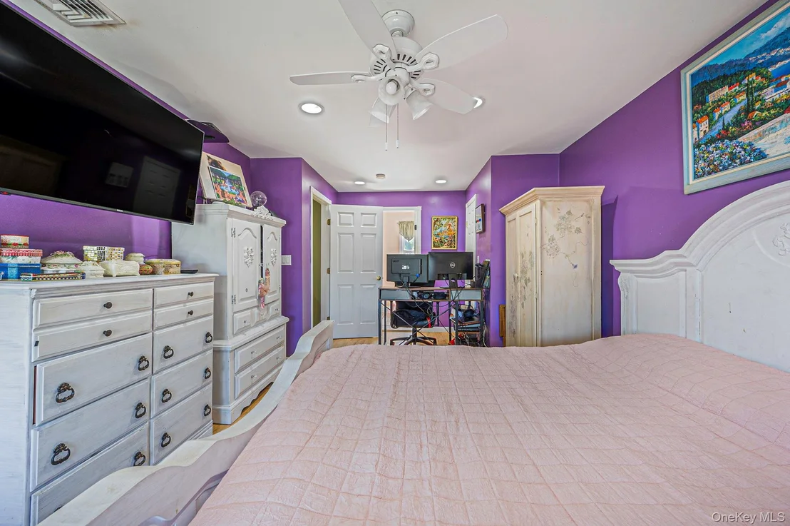 Photo of 61 N Ocean Avenue