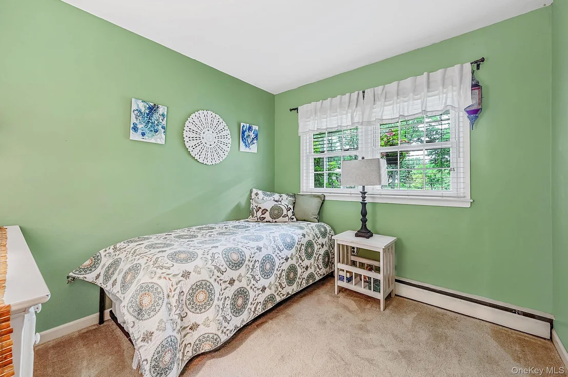 Photo of 44 Winslow Lane