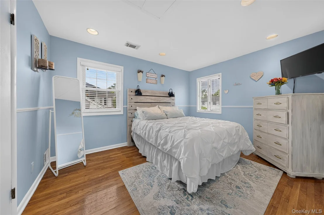Photo of 395 Bunker Drive