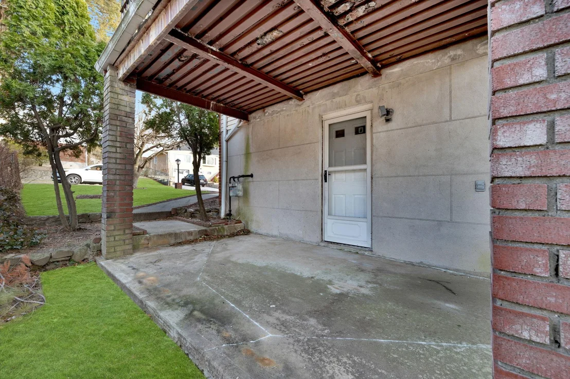 Photo of 187 Minerva Drive
