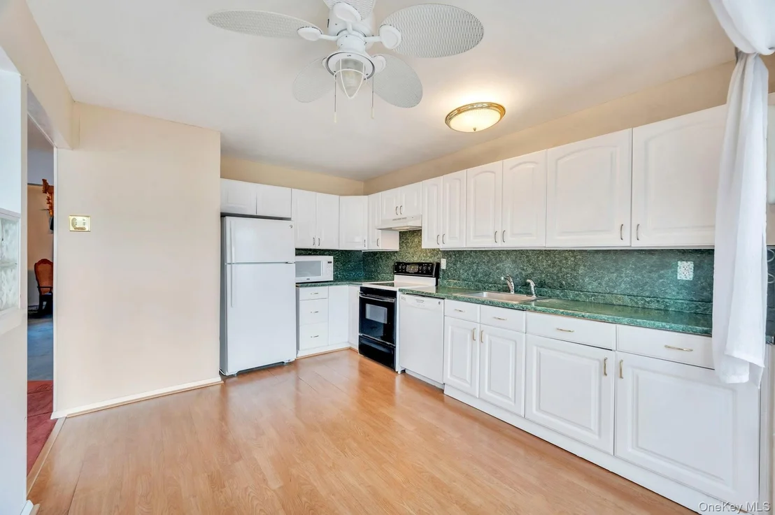 Photo of 40 Sequoia Way