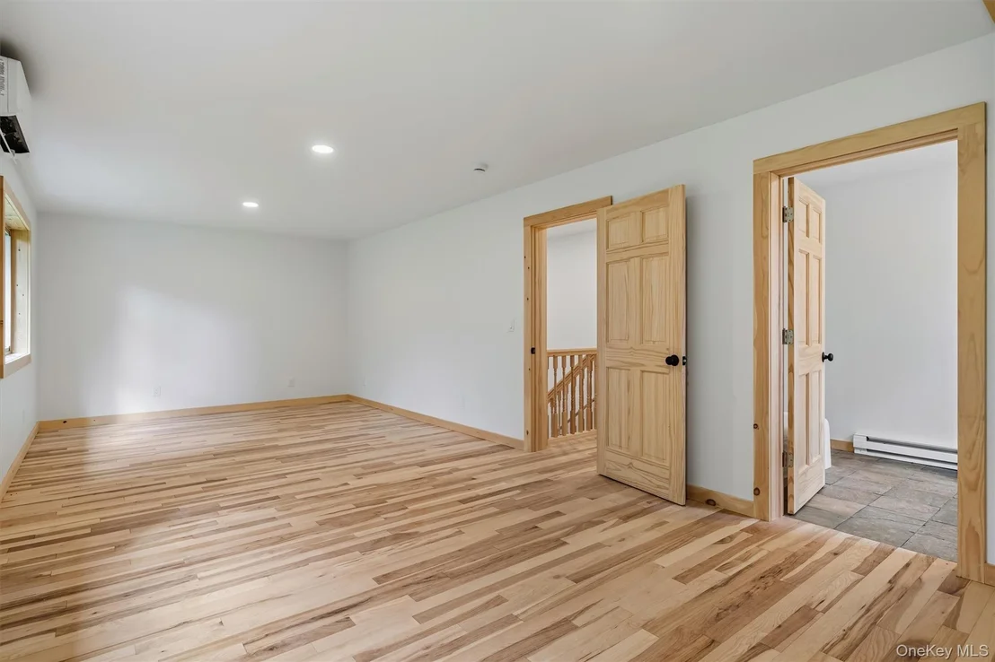 Photo of 71 Oak Street