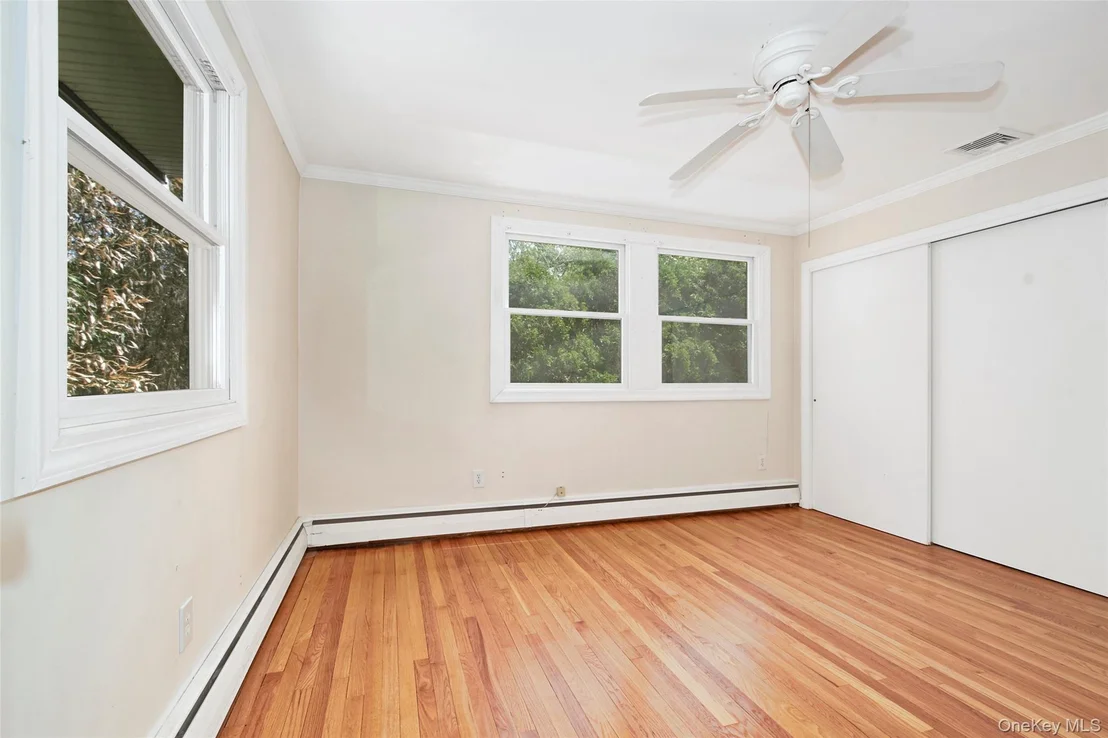 Photo of 121 Parkview Place