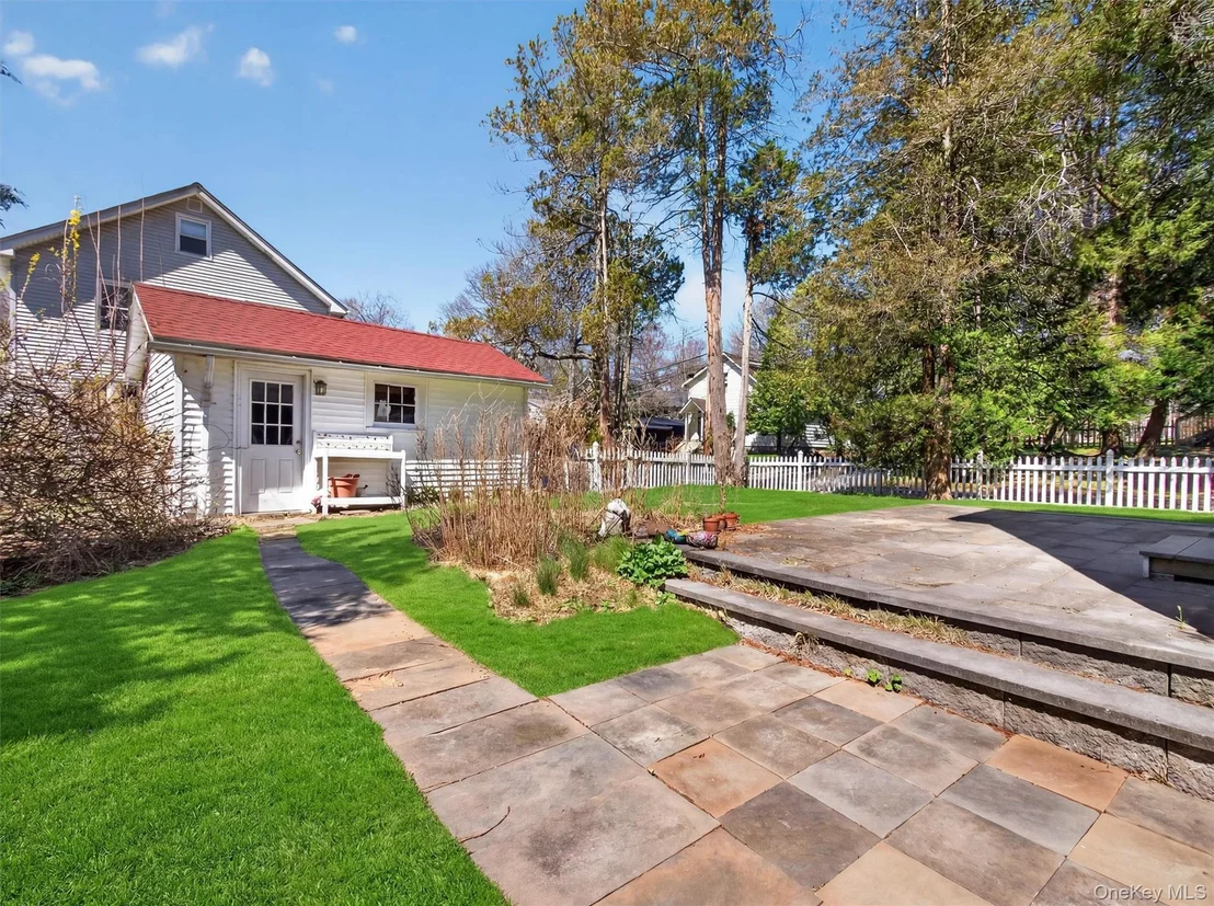 Photo of 108 Summit Avenue