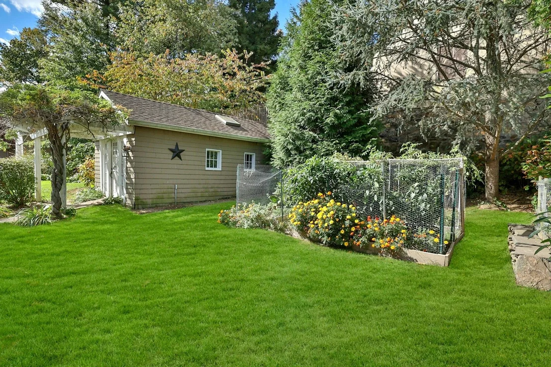 Photo of 73 Storer Avenue