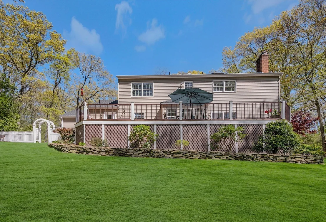 Photo of 19 Emerald Lane