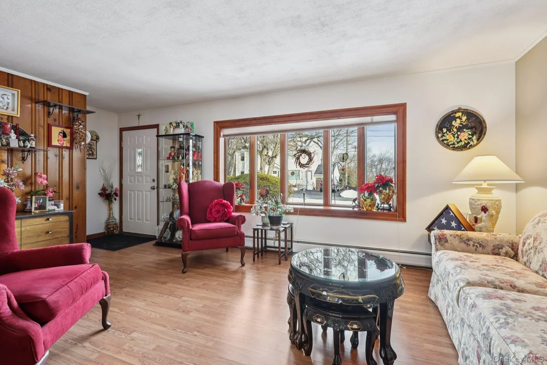 Photo of 375 Laurel Road