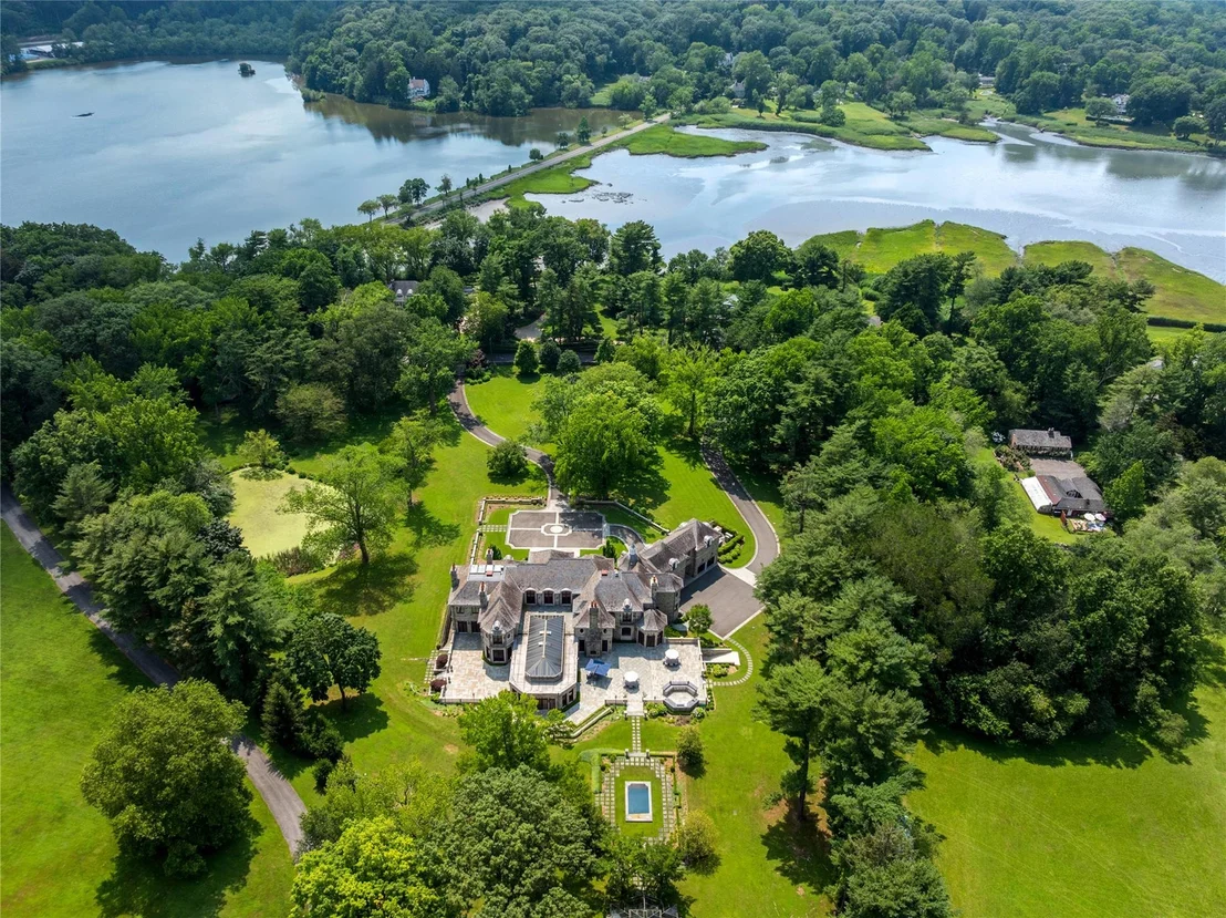 Photo of 102 Horseshoe Road