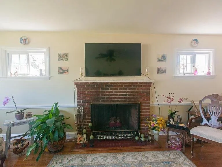 Photo of 2412 Central Avenue