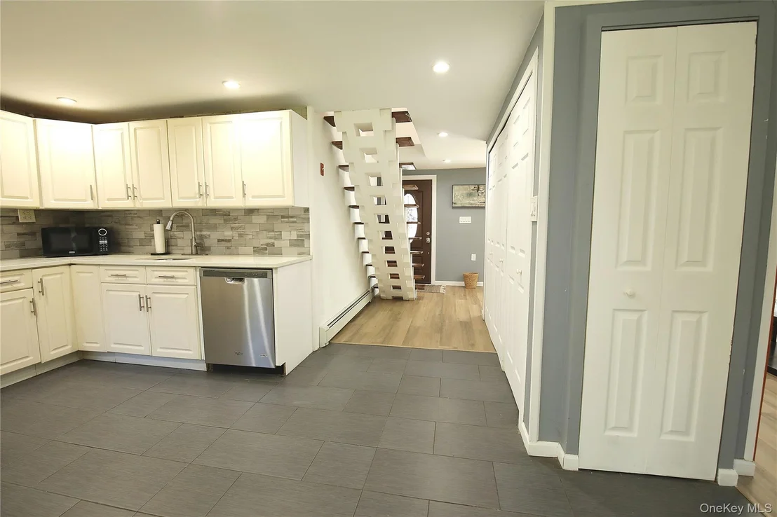 Photo of 39 Split Cedar Drive