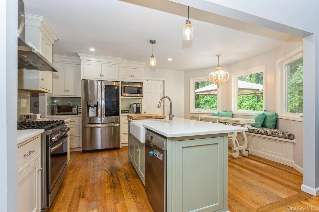 Photo of 324 Garrison Woods Lane