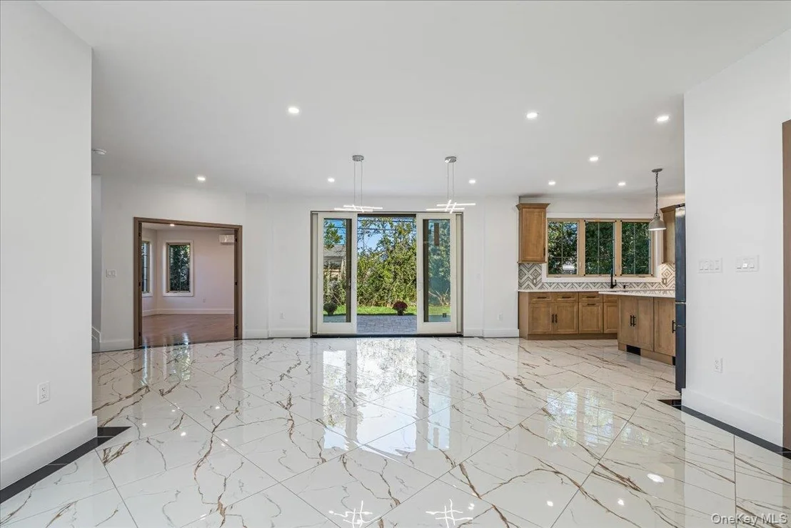 Photo of 740 Willow Road