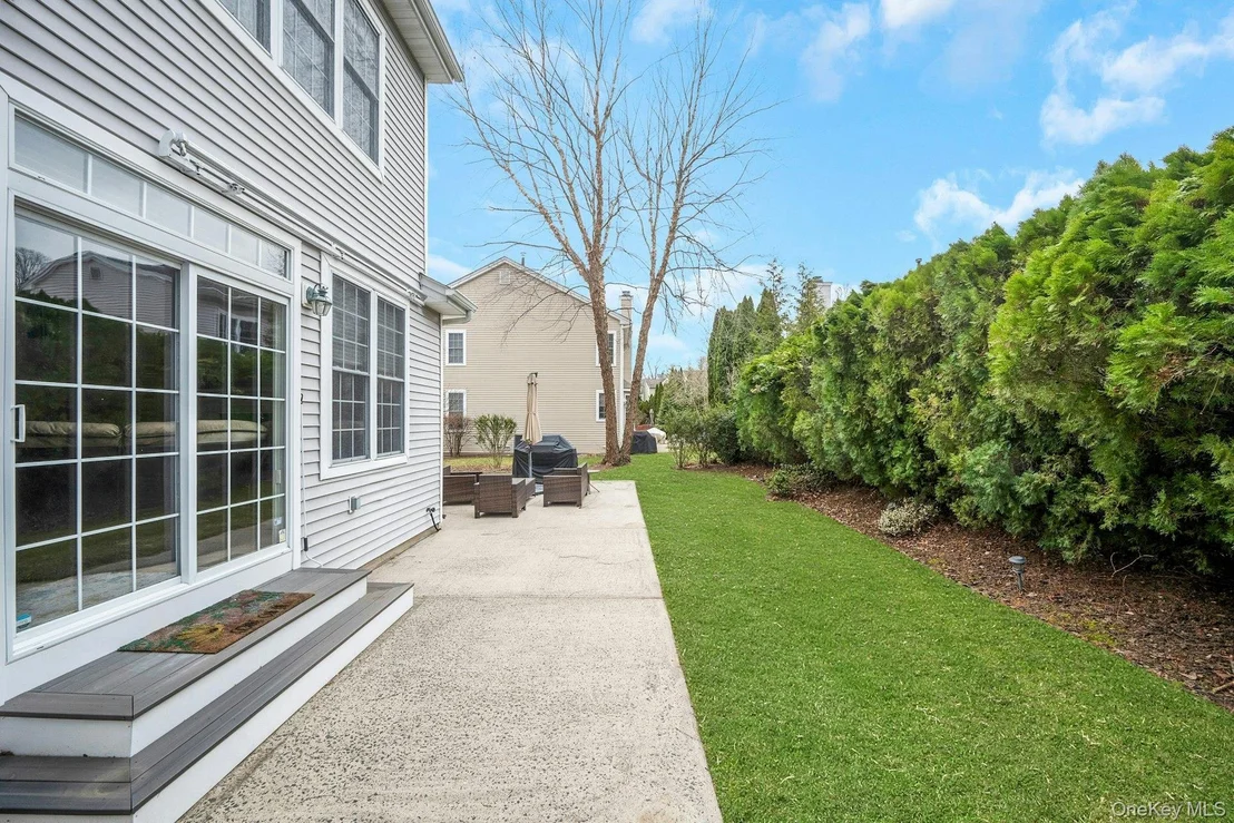 Photo of 33 Valimar Boulevard