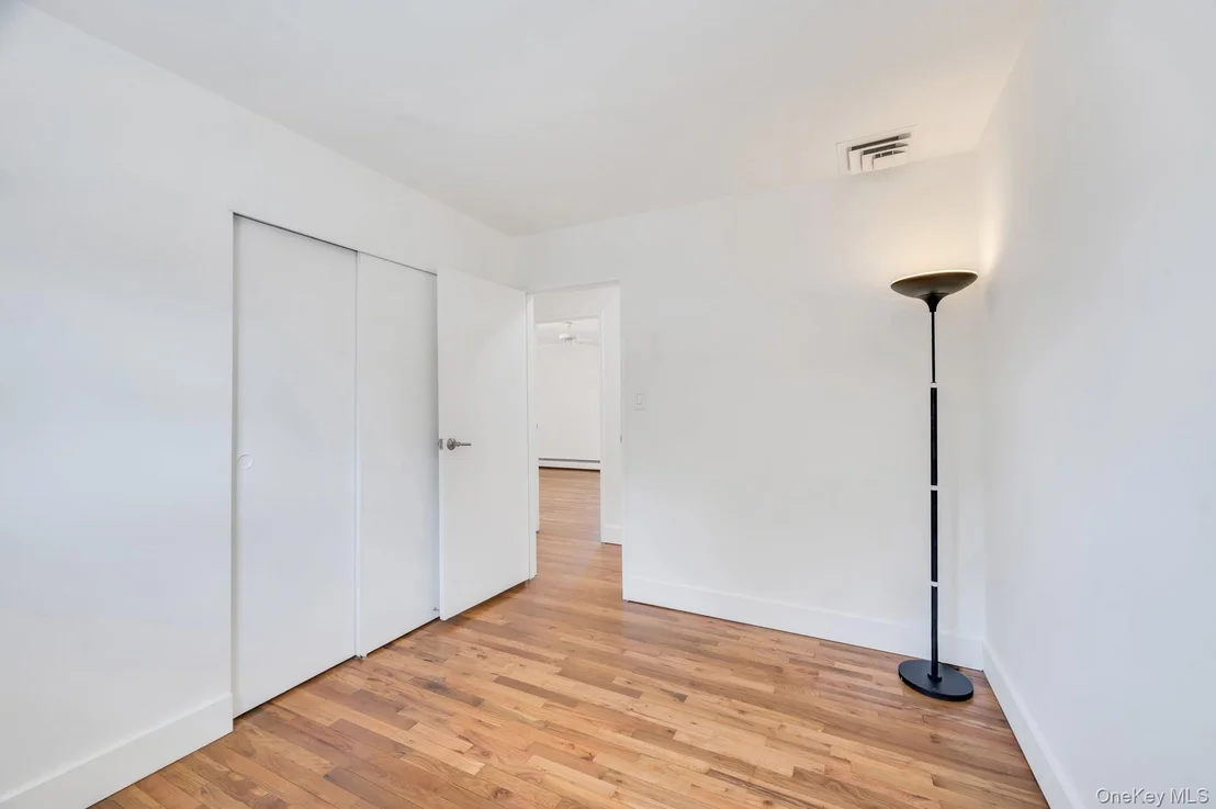 Photo of 10 Sutton Place