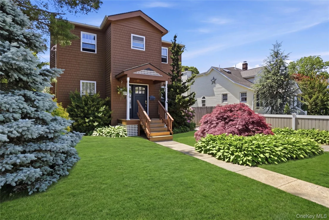 Photo of 100 Elm Street
