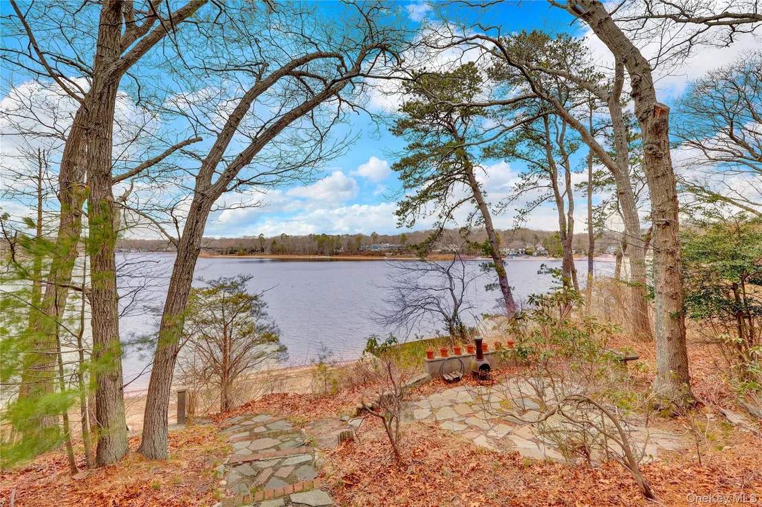 Photo of 97 Lakeside Trail