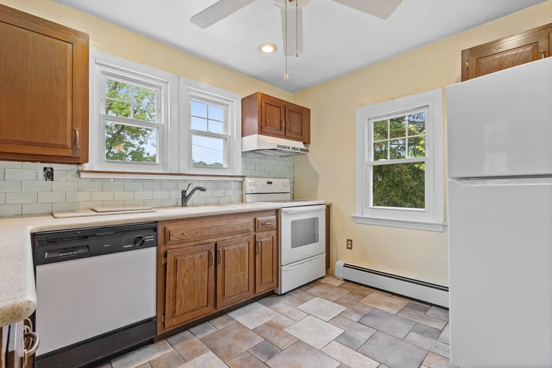 Photo of 803 Oakwood Drive