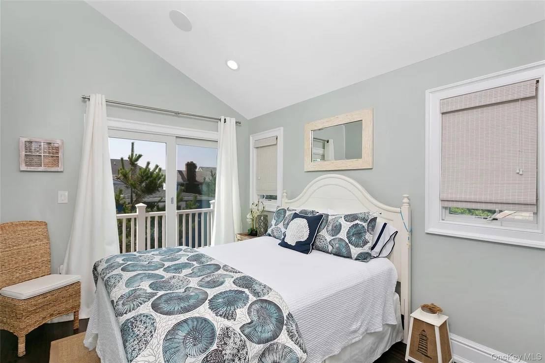 Photo of 879 Oceanfront