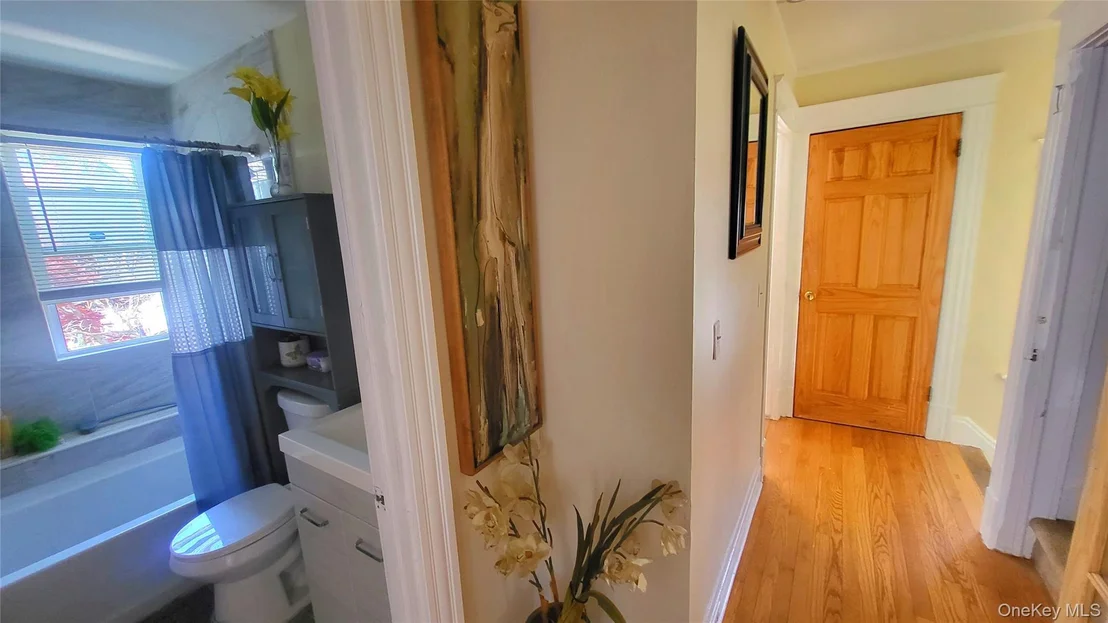 Photo of 10 Corlies Avenue