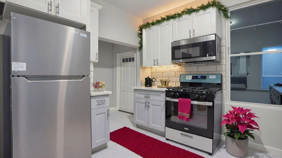 Photo of 2448 Webb Avenue