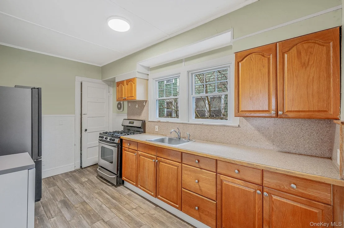 Photo of 215 West Avenue