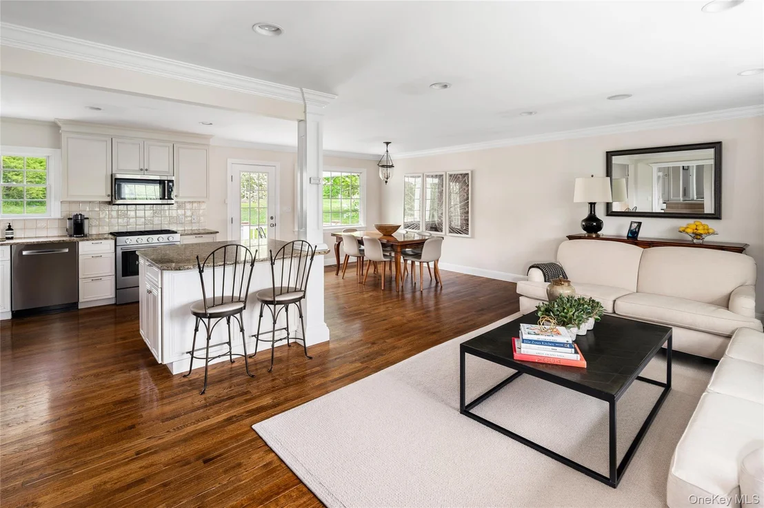 Photo of 8 Evergreen Row