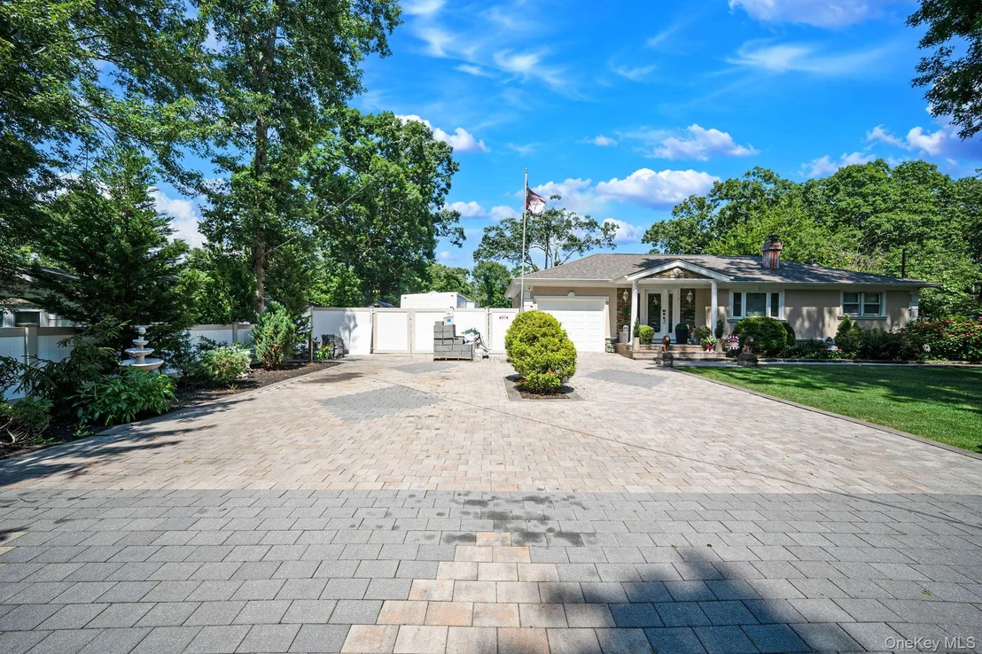 Photo of 5 Overlook Drive