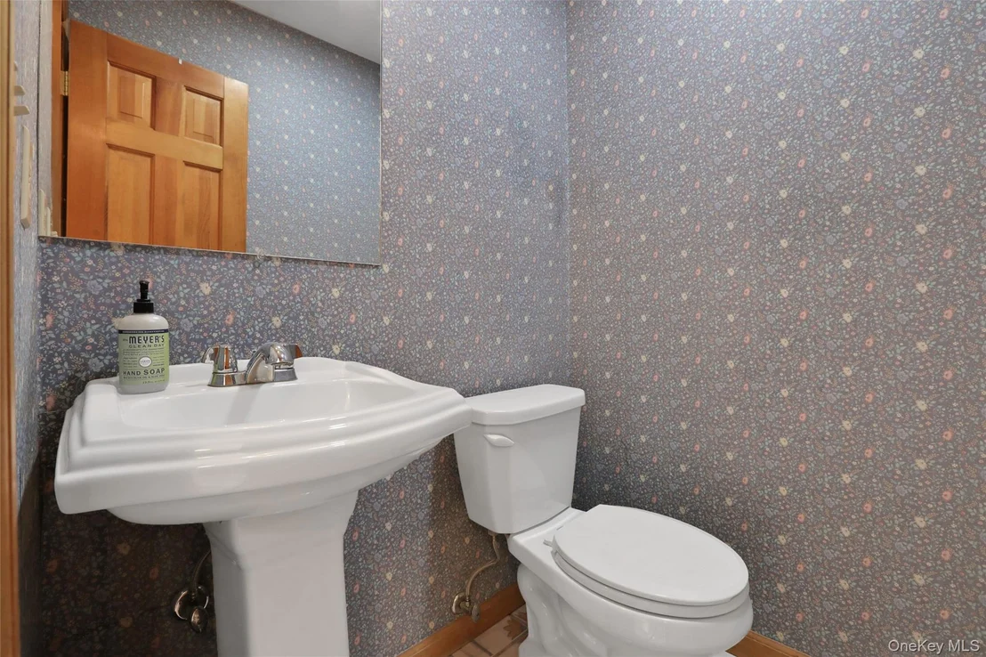 Photo of 8 White Pine Lane