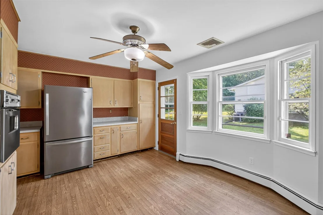 Photo of 21 Sunnycrest Road