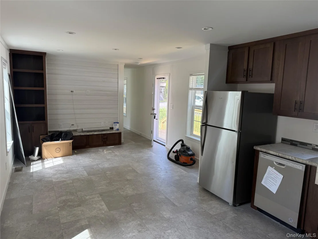 Photo of 117 Forest Park (aka Hubert St)