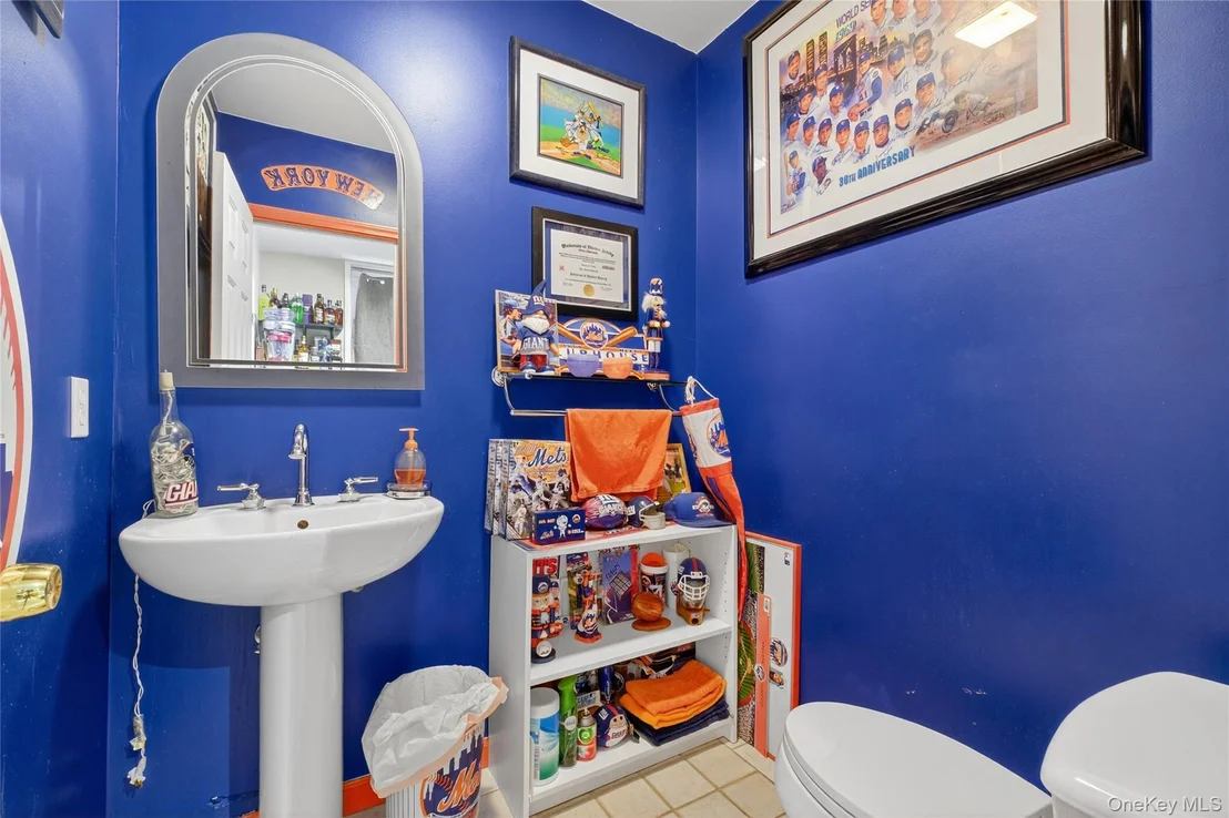Photo of 387 Cornwall Hill Road
