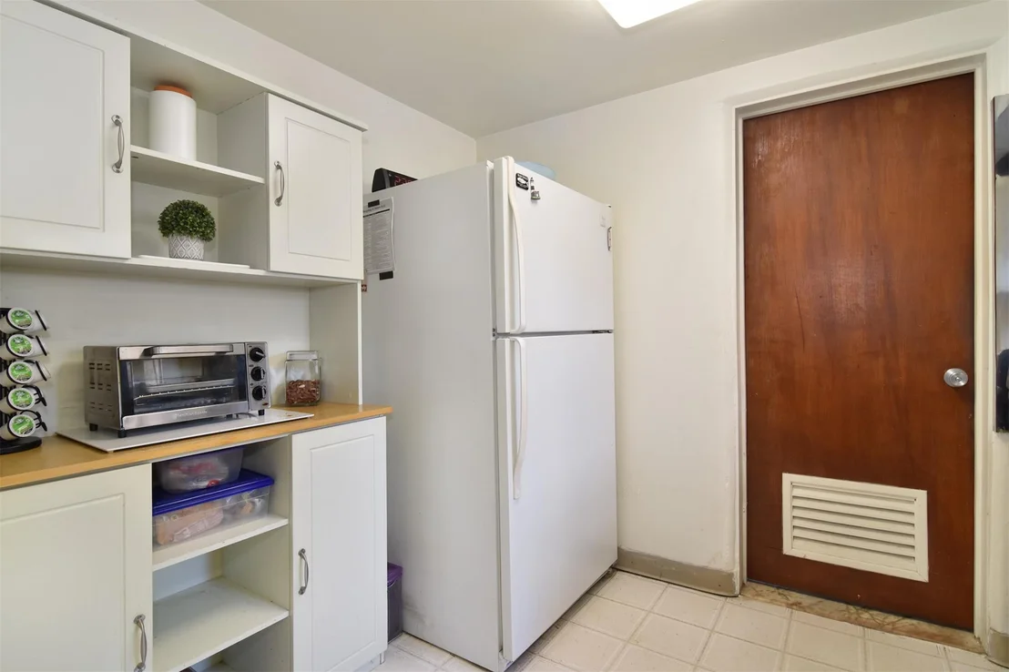 Photo of 164 Roundhill Drive