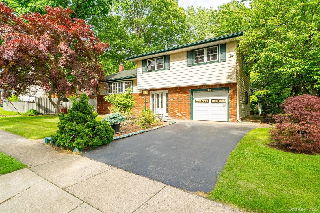 Photo of 2 Forest Knoll Drive